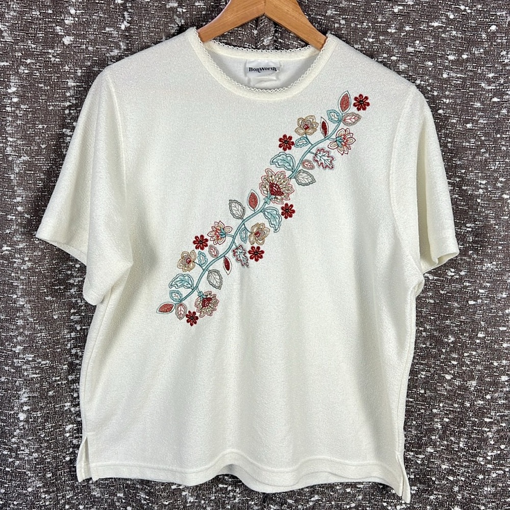 Bonworth Floral Embroidered Crewneck Decorative Collar‎ Short Sleeve Sweater